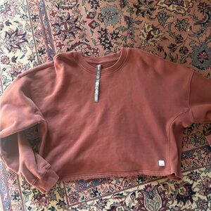 Vuori cropped sweatshirt Large